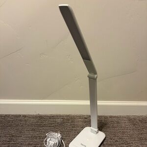 White LED adjustable Desk Lamp
